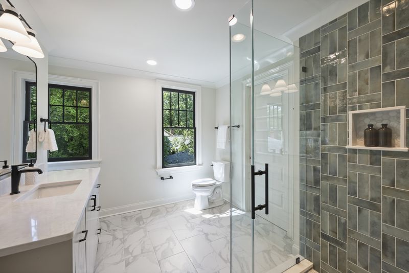 Secondary bath, vanity and shower
